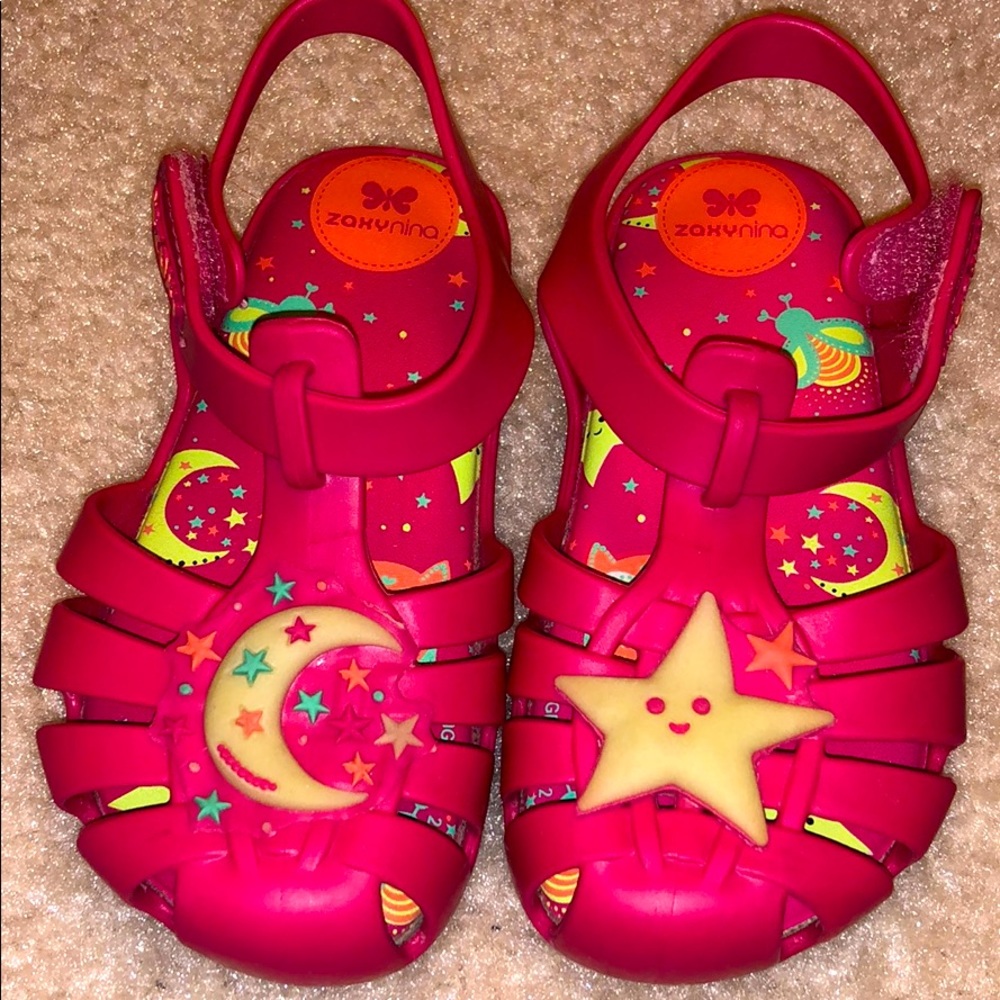 PINK SOFT SIZE 9 SANDALS FOR TODDLER GIRLS